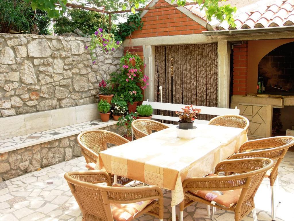 Apartments Beba Mali Losinj Ruang foto