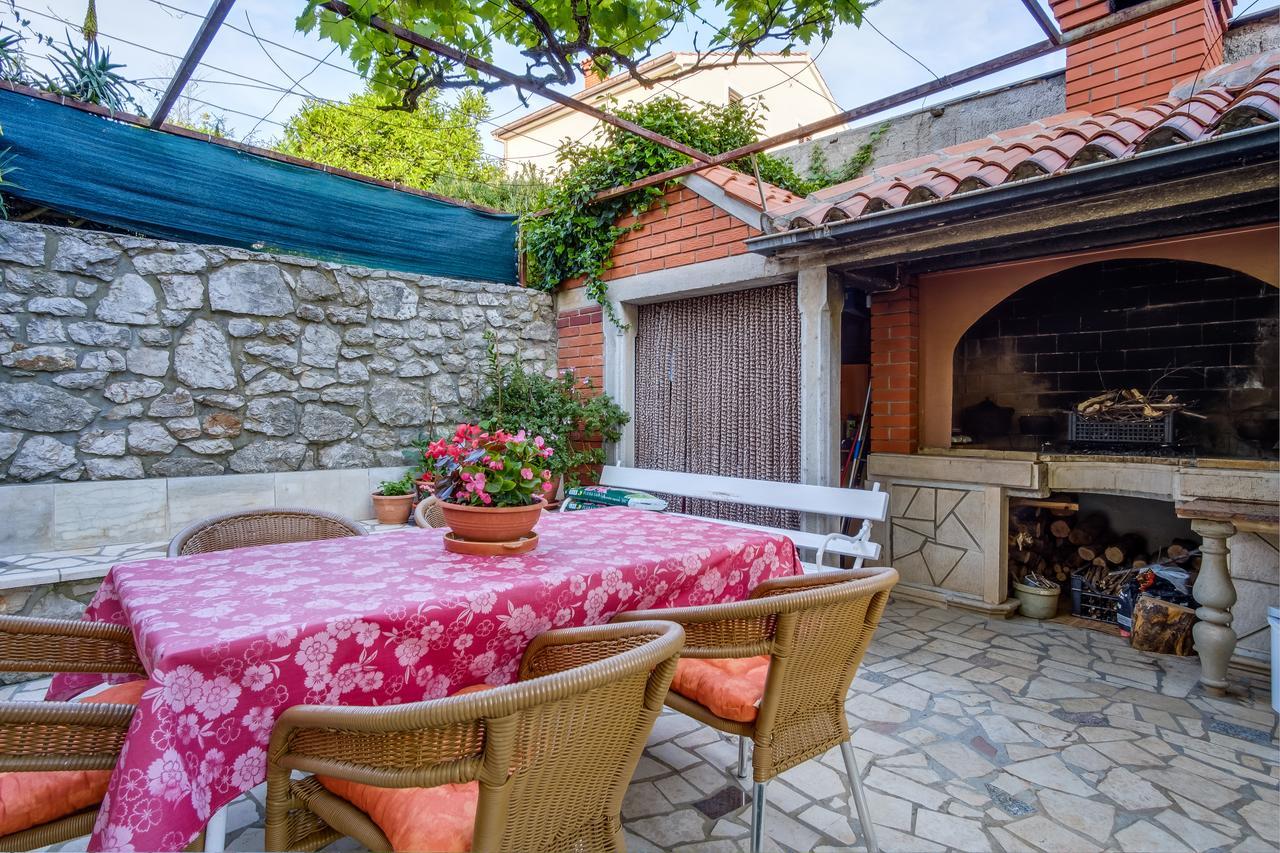Apartments Beba Mali Losinj Bagian luar foto