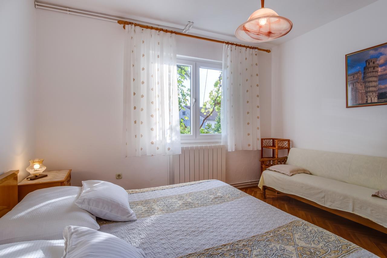 Apartments Beba Mali Losinj Bagian luar foto