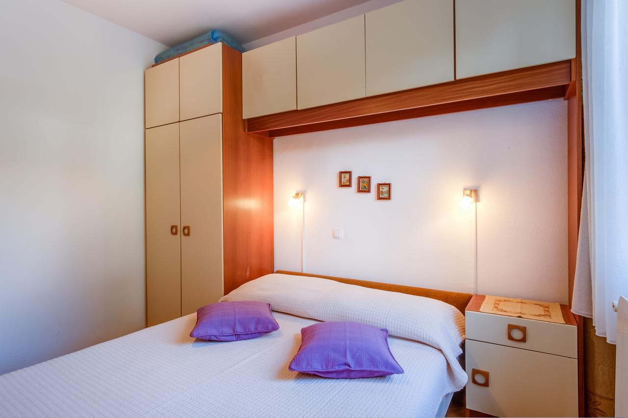 Apartments Beba Mali Losinj Bagian luar foto