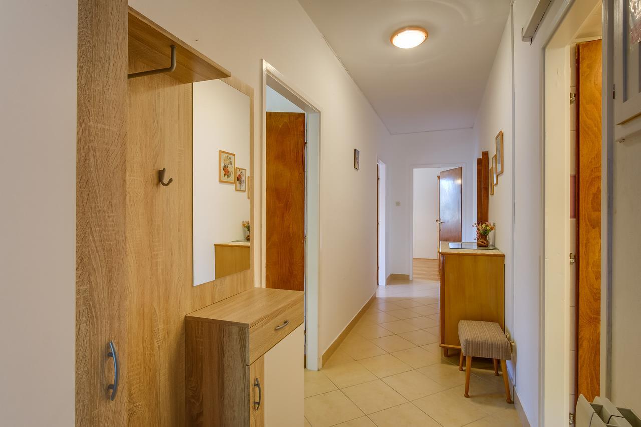 Apartments Beba Mali Losinj Bagian luar foto
