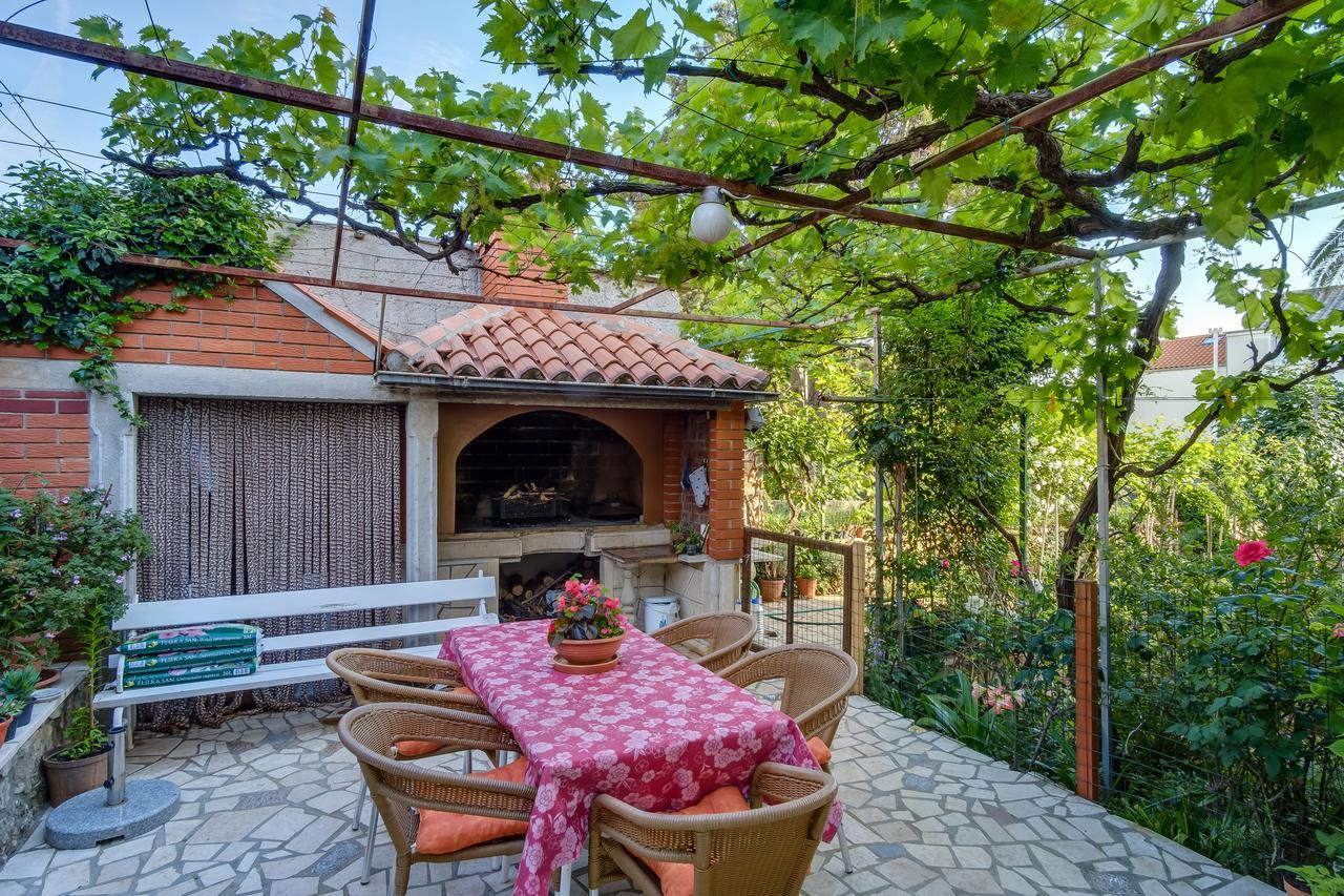 Apartments Beba Mali Losinj Bagian luar foto